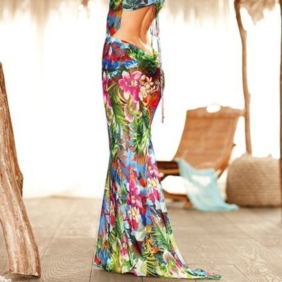 ISO vs tropical 🌴 gown open back!!! - Picture 2 of 3